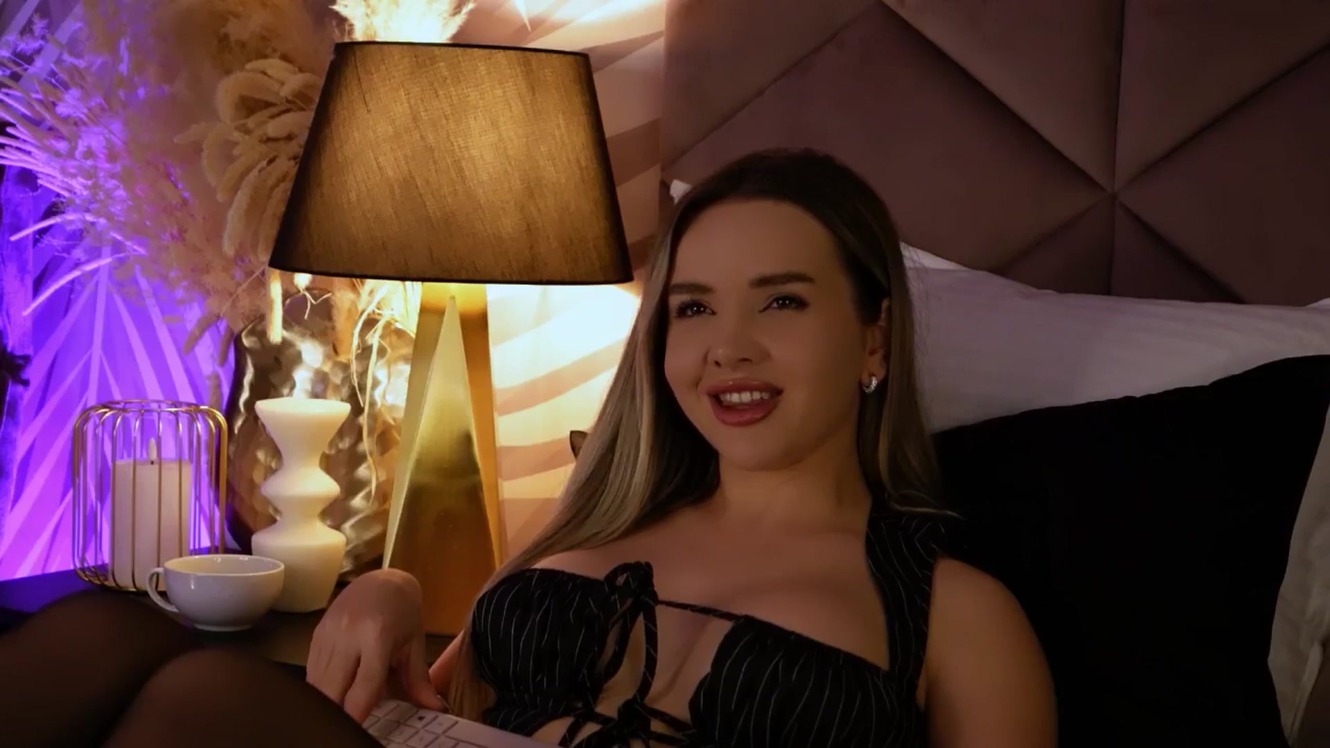 Gallery image thumbnail from KatJoliee's myfreecams stream on, 10/22/2025, 02:35 image 15 of 20