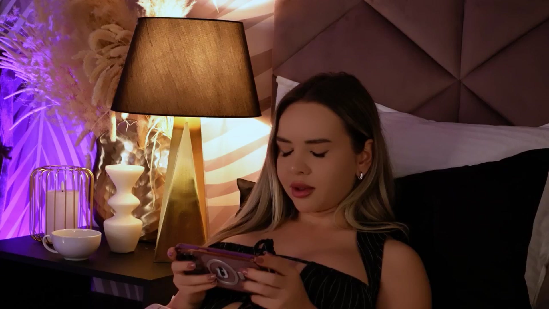 Gallery image thumbnail from KatJoliee's myfreecams stream on, 10/22/2025, 02:35 image 19 of 20