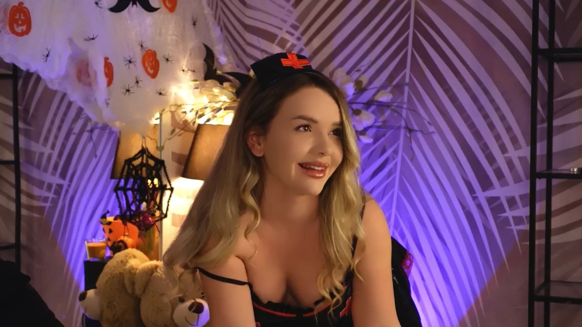 Gallery image thumbnail from KatJoliee's myfreecams stream on, 10/29/2025, 21:47 image 2 of 20