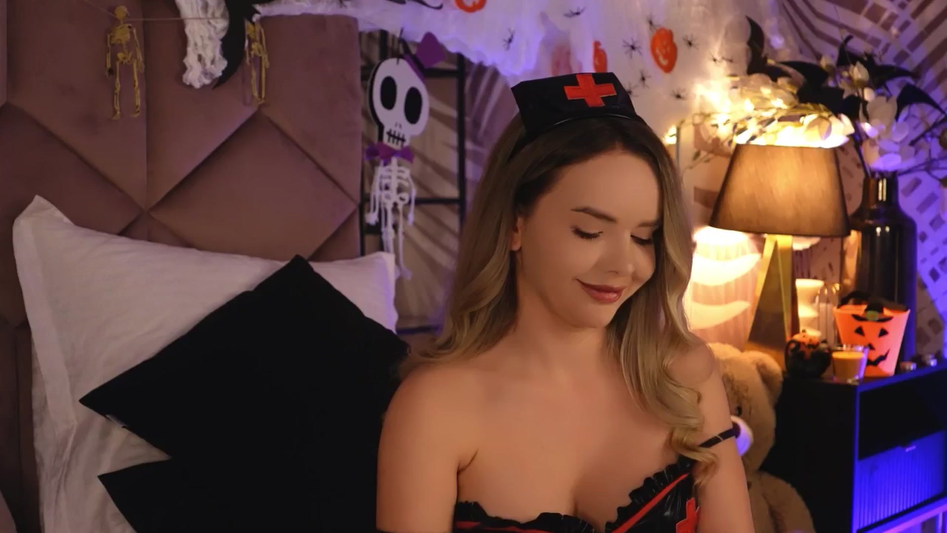 Gallery image thumbnail from KatJoliee's myfreecams stream on, 10/29/2025, 21:47 image 15 of 20