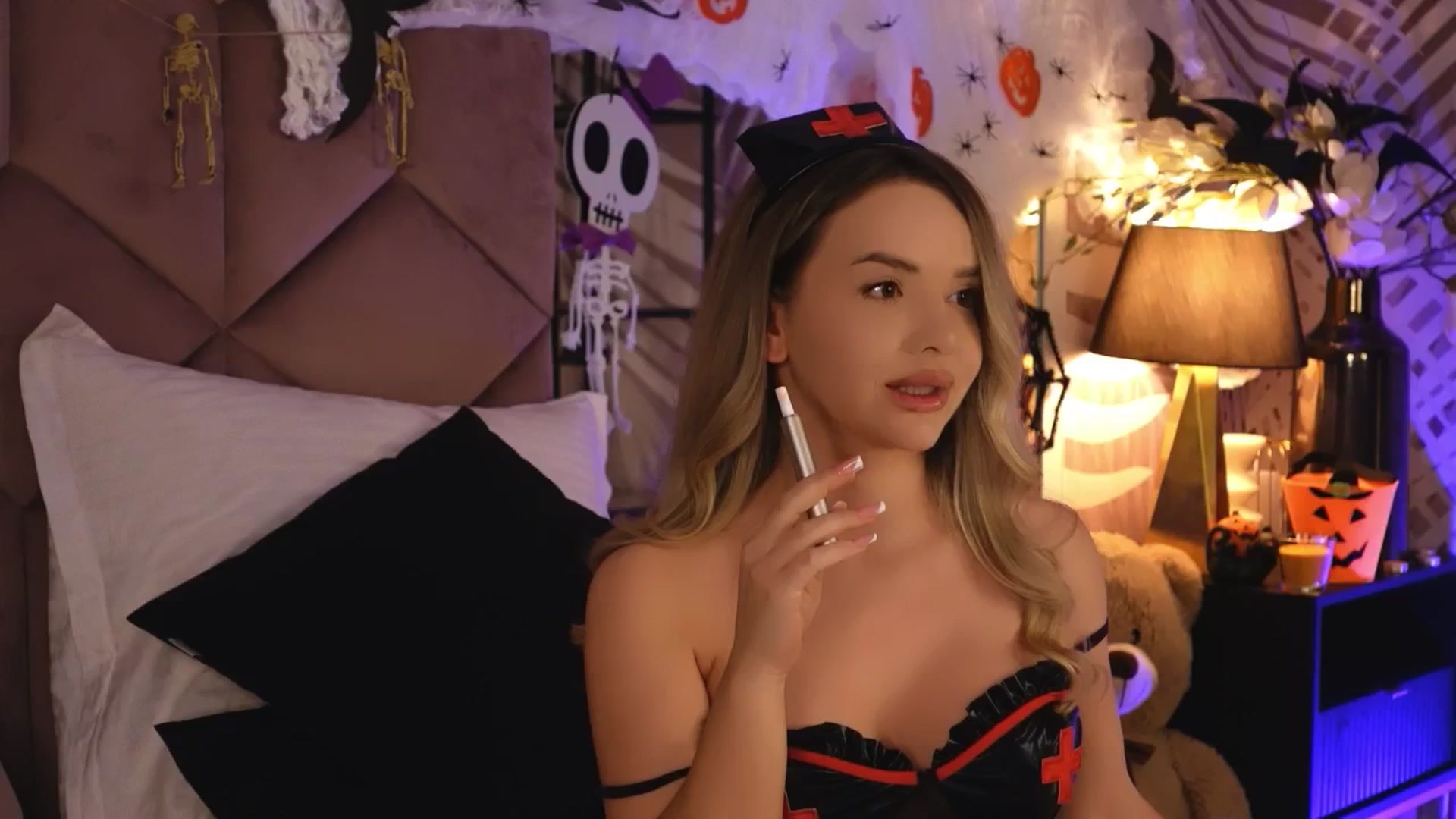 Gallery image thumbnail from KatJoliee's myfreecams stream on, 10/29/2025, 21:47 image 14 of 20