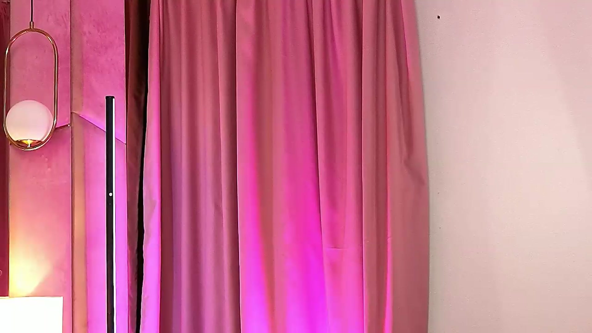 Gallery image thumbnail from KatJoliee's myfreecams stream on, 07/21/2026, 01:43 image 7 of 20