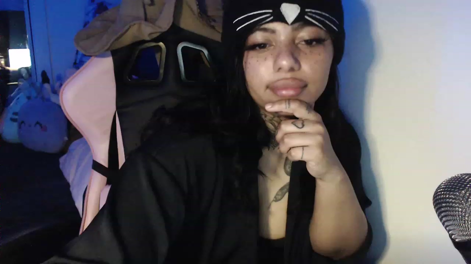 Gallery image thumbnail from KatKitty's myfreecams stream on, 02/13/2023, 08:02 image 4 of 20