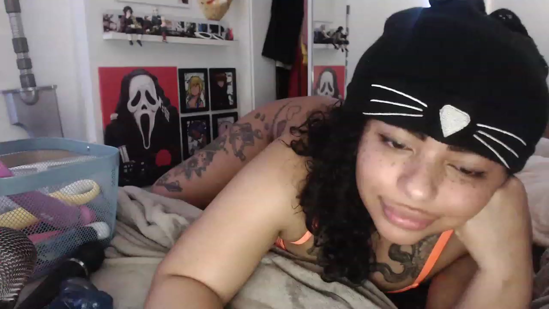 Gallery image thumbnail from KatKitty's myfreecams stream on, 02/19/2023, 08:39 image 9 of 20