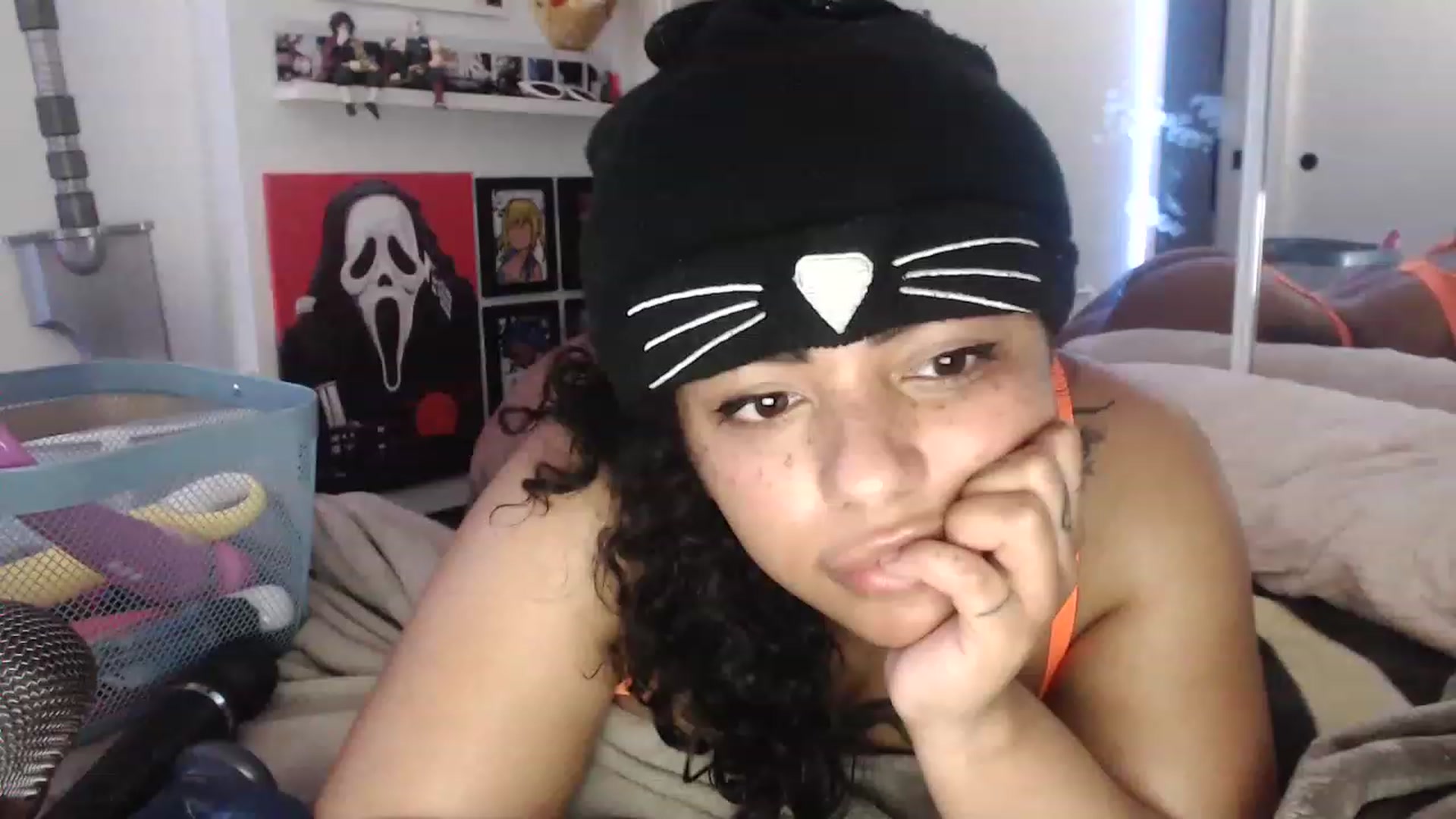 Gallery image thumbnail from KatKitty's myfreecams stream on, 02/19/2023, 08:39 image 19 of 20