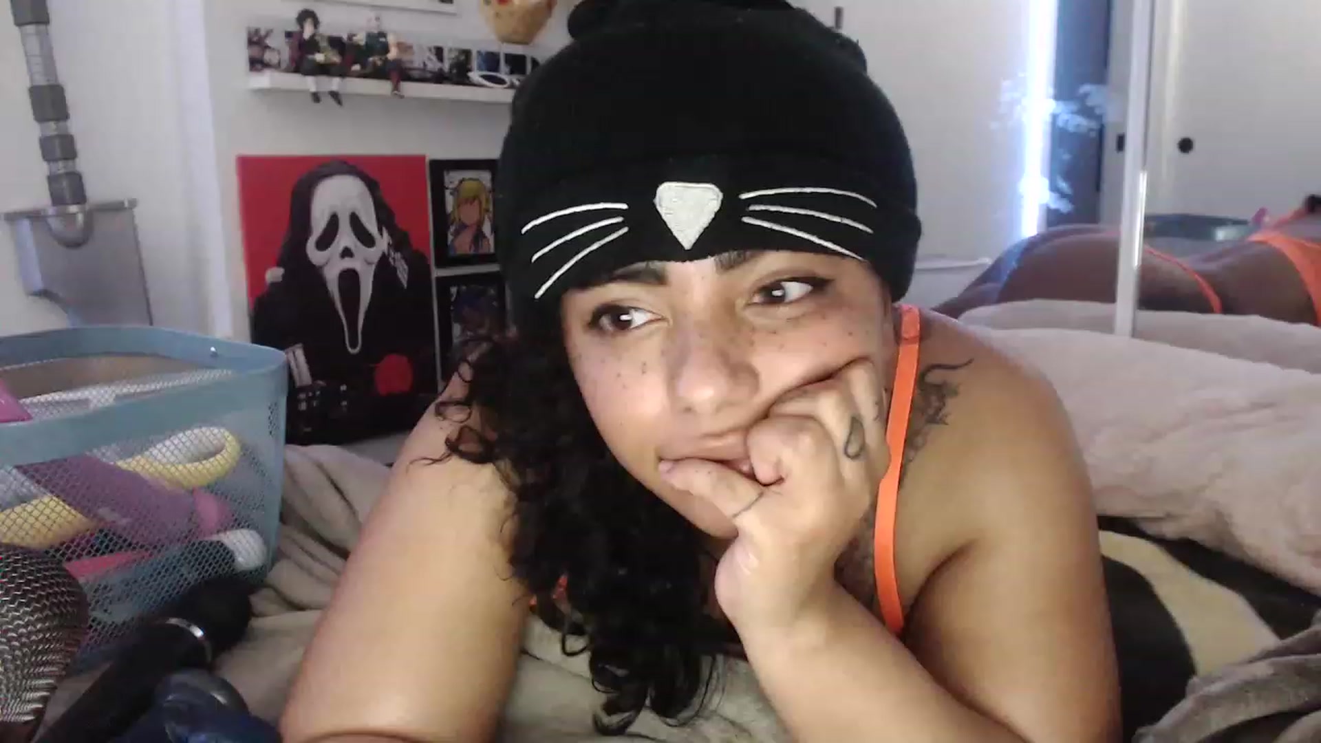 Gallery image thumbnail from KatKitty's myfreecams stream on, 02/19/2023, 08:39 image 14 of 20