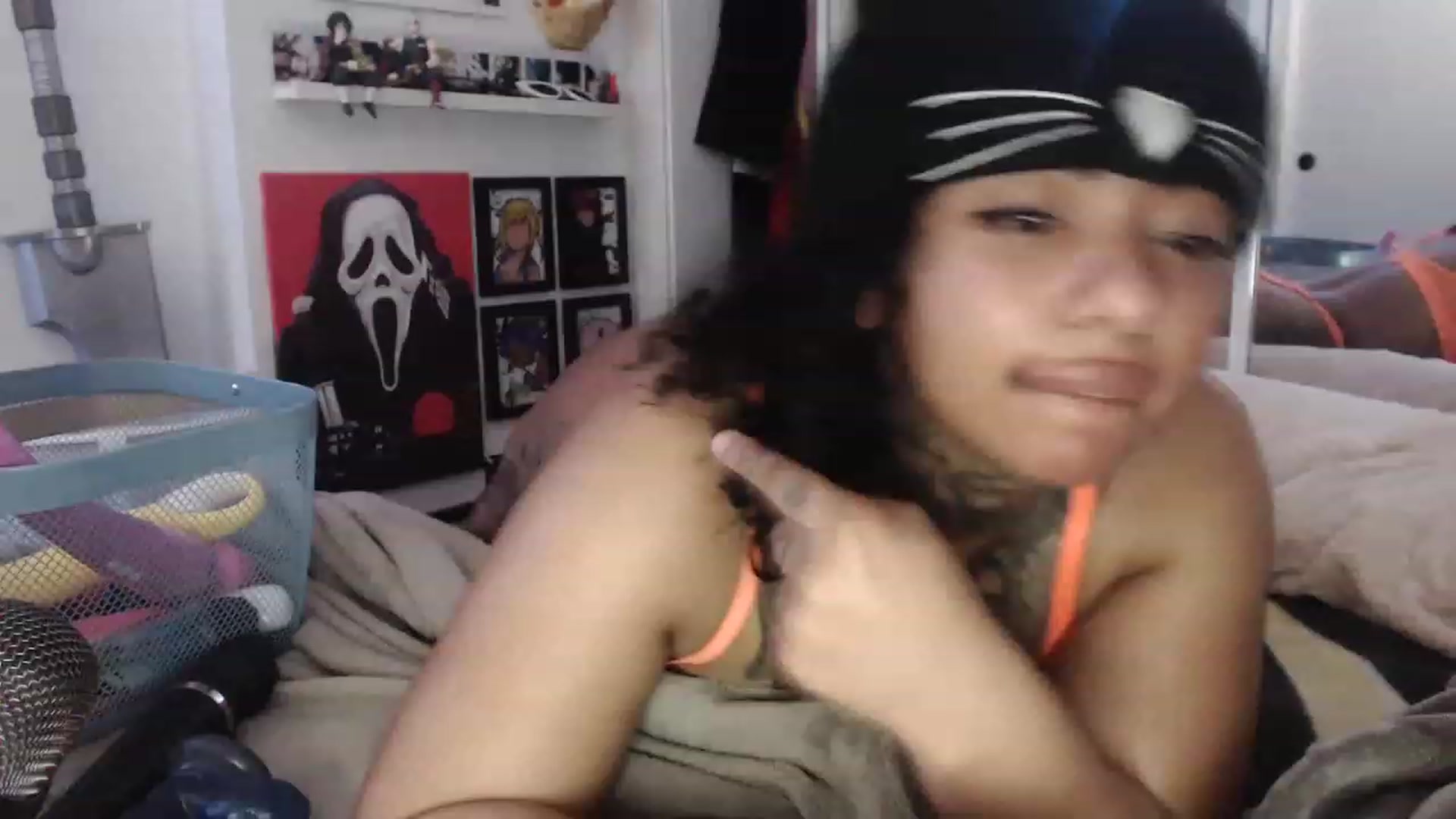 Gallery image thumbnail from KatKitty's myfreecams stream on, 02/19/2023, 08:39 image 13 of 20
