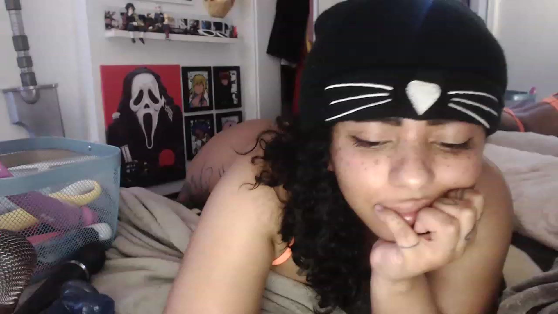 Gallery image thumbnail from KatKitty's myfreecams stream on, 02/19/2023, 08:39 image 17 of 20