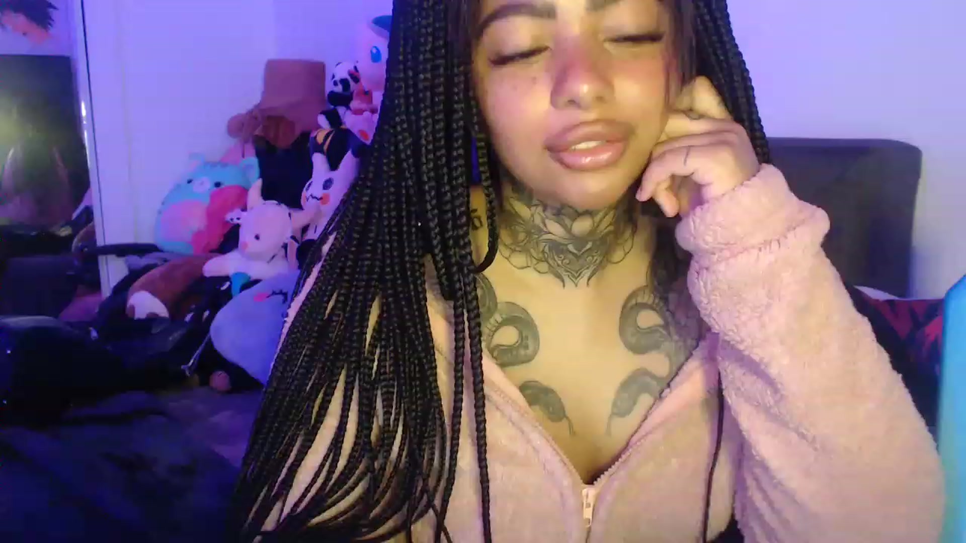 Gallery image thumbnail from KatKitty's myfreecams stream on, 05/11/2023, 16:15 image 13 of 20
