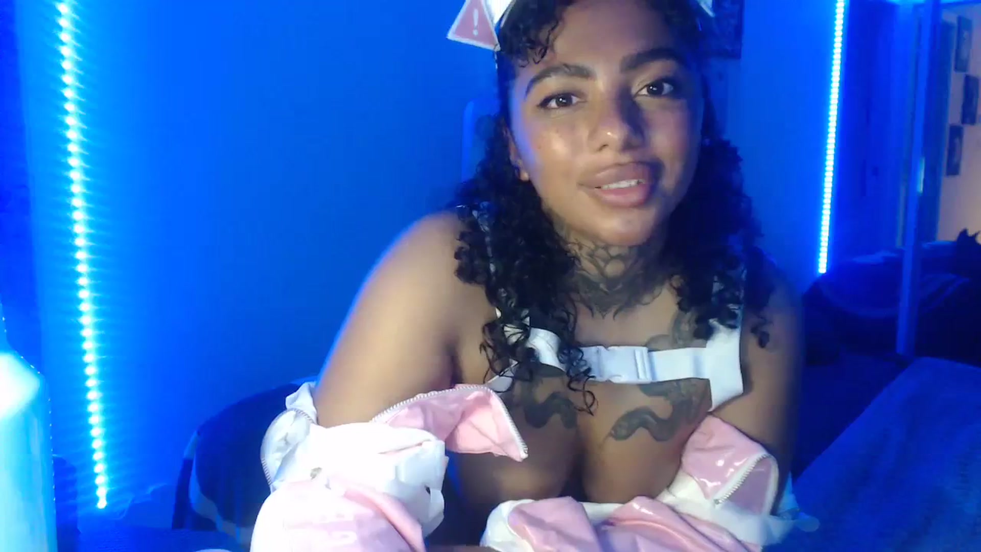 Gallery image thumbnail from KatKitty's myfreecams stream on, 06/17/2023, 09:37 image 9 of 20