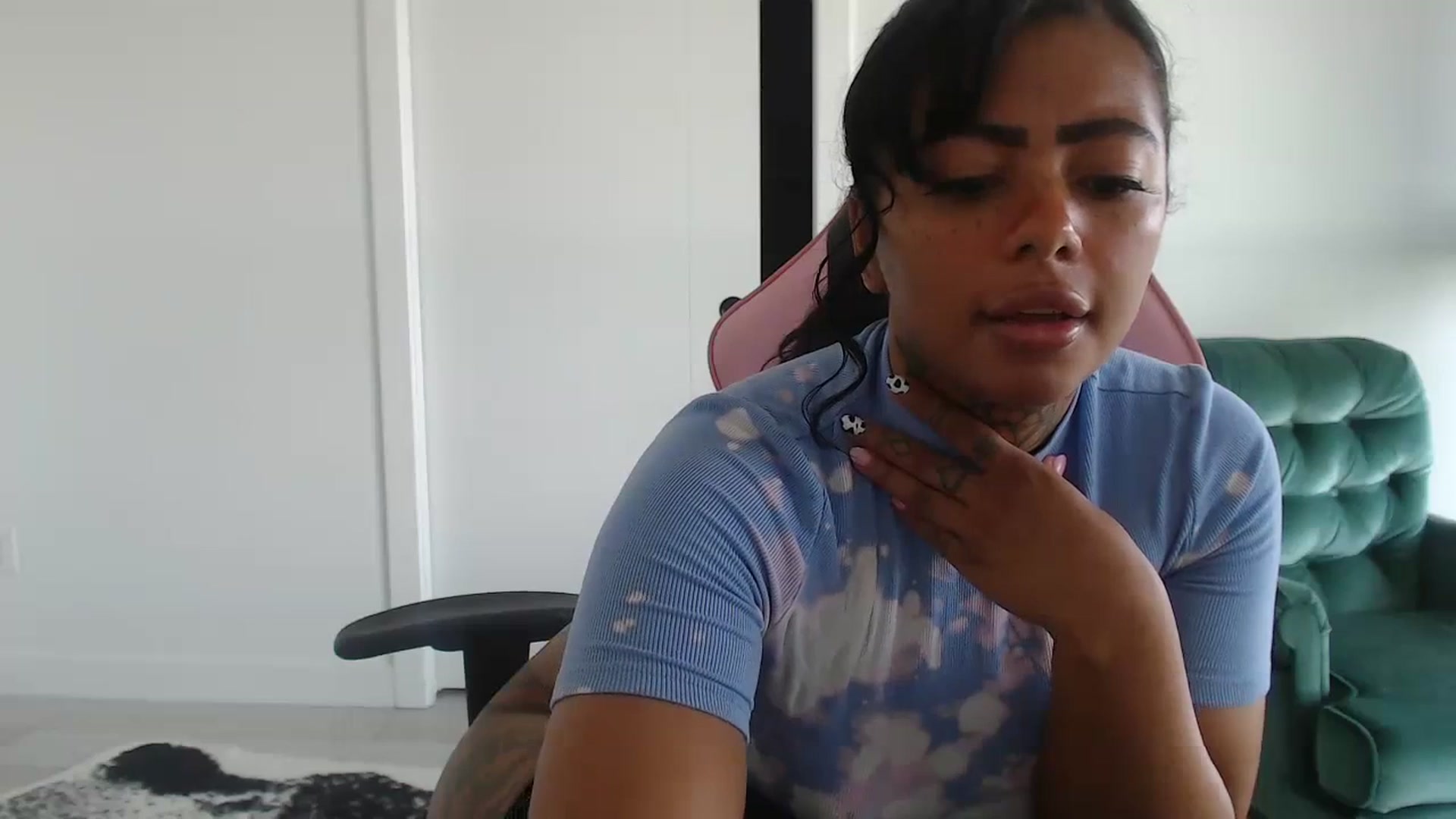 Gallery image thumbnail from KatKitty's myfreecams stream on, 07/08/2023, 18:34 image 7 of 20