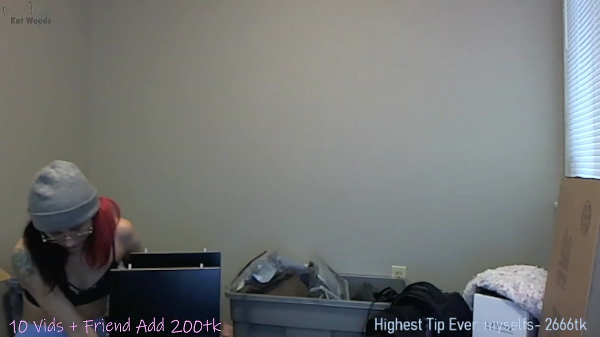 Gallery image thumbnail from KatWoods's myfreecams stream on, 02/18/2023, 21:12 image 18 of 20