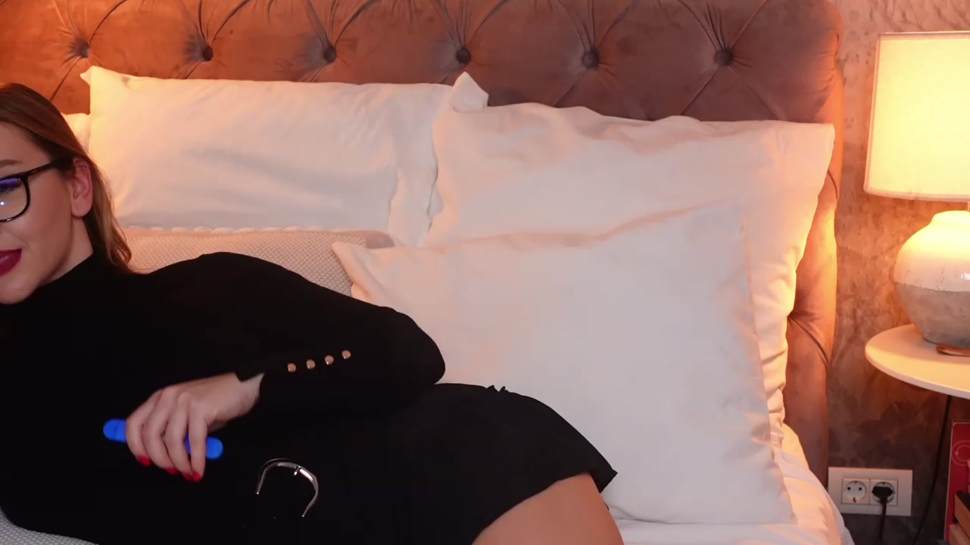 Gallery image thumbnail from Kat_Jolie's myfreecams stream on, 11/28/2022, 24:08 image 13 of 20