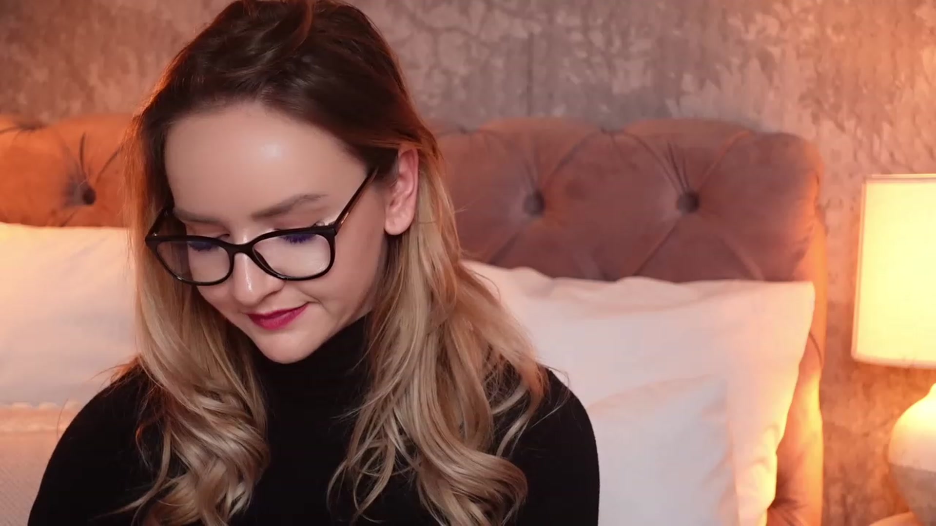 Gallery image thumbnail from Kat_Jolie's myfreecams stream on, 11/28/2022, 24:08 image 19 of 20