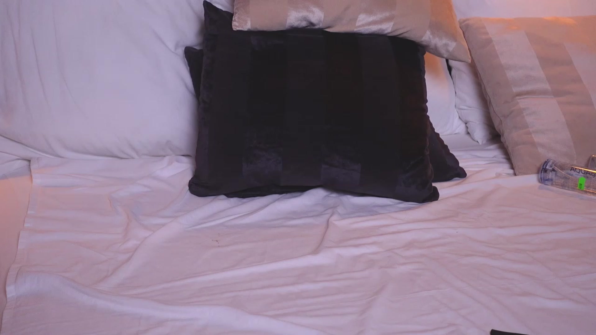 Gallery image thumbnail from Kat_Jolie's myfreecams stream on, 08/05/2023, 22:51 image 1 of 20