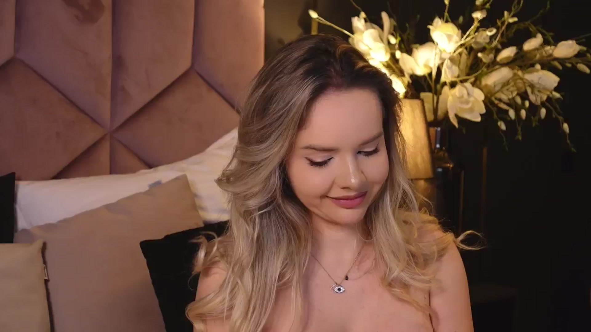 Gallery image thumbnail from Kat_Jolie's myfreecams stream on, 02/17/2025, 21:55 image 20 of 20