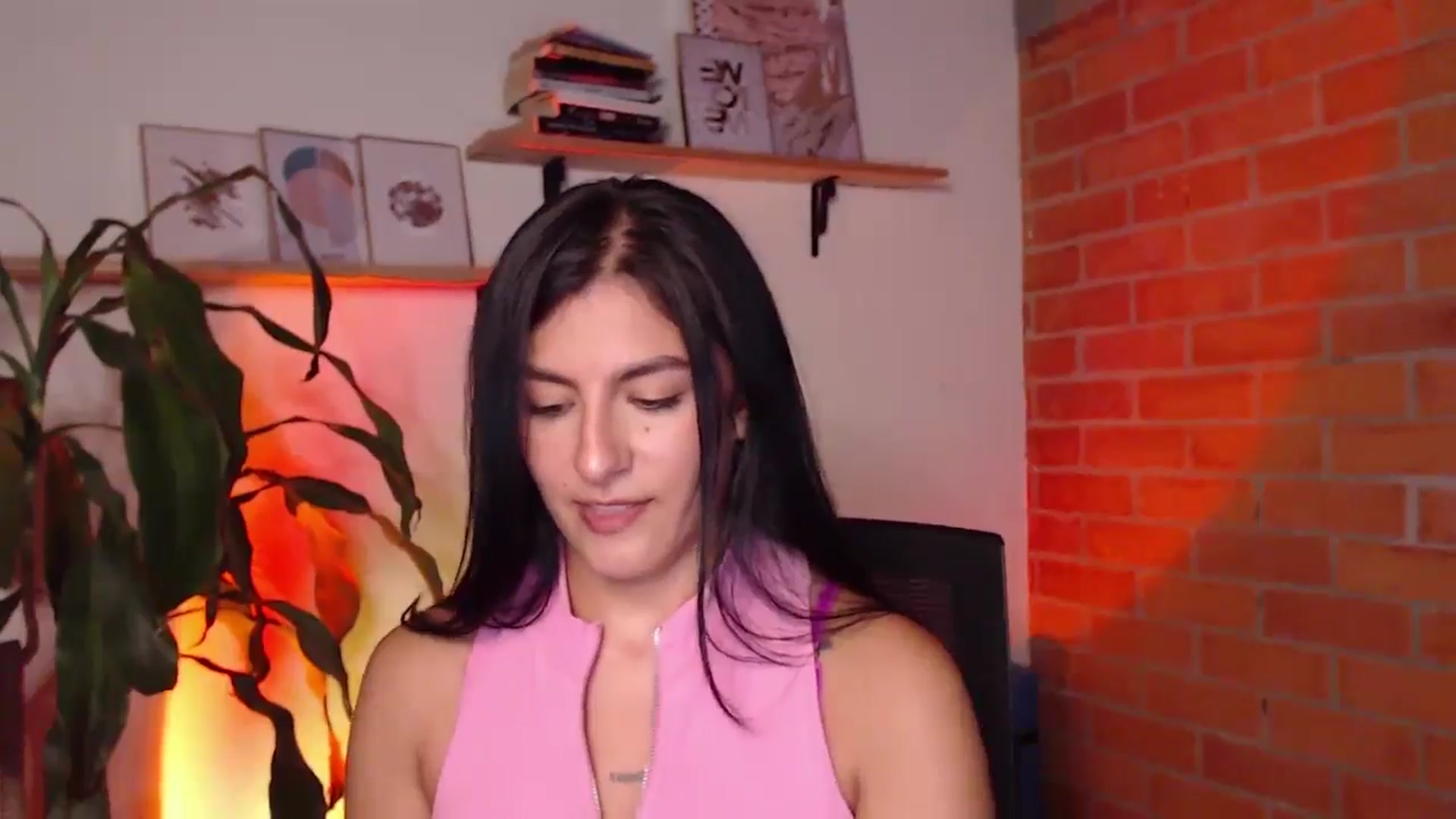 Gallery image thumbnail from Kat_lu's myfreecams stream on, 03/31/2026, 12:10 image 7 of 20
