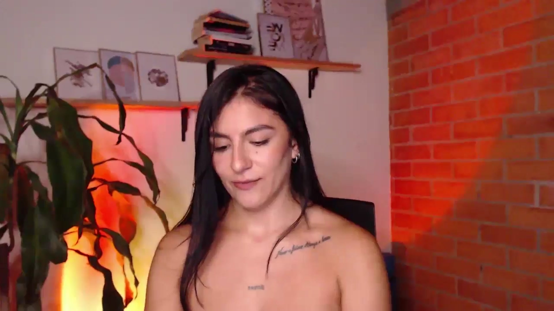 Gallery image thumbnail from Kat_lu's myfreecams stream on, 03/31/2026, 12:10 image 11 of 20