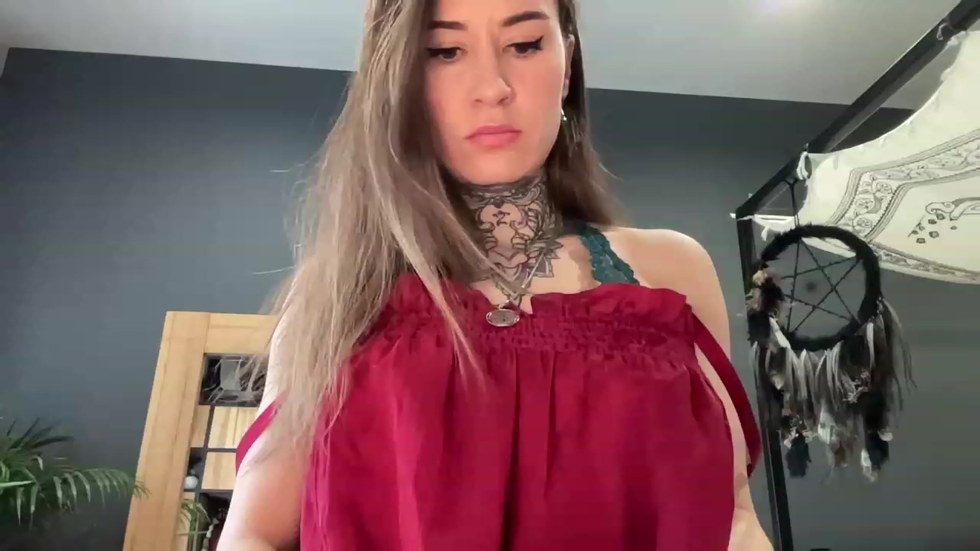 Gallery image thumbnail from KatanaKatya's myfreecams stream on, 11/15/2022, 08:00 image 18 of 20