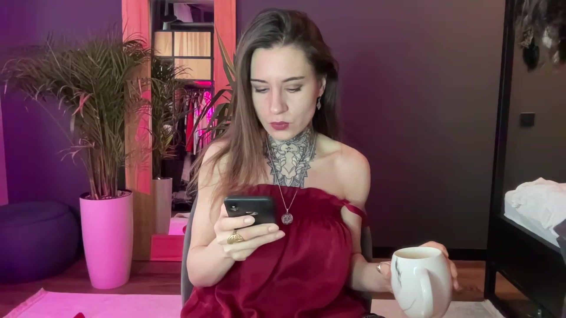 Gallery image thumbnail from KatanaKatya's myfreecams stream on, 12/06/2022, 07:08 image 9 of 20