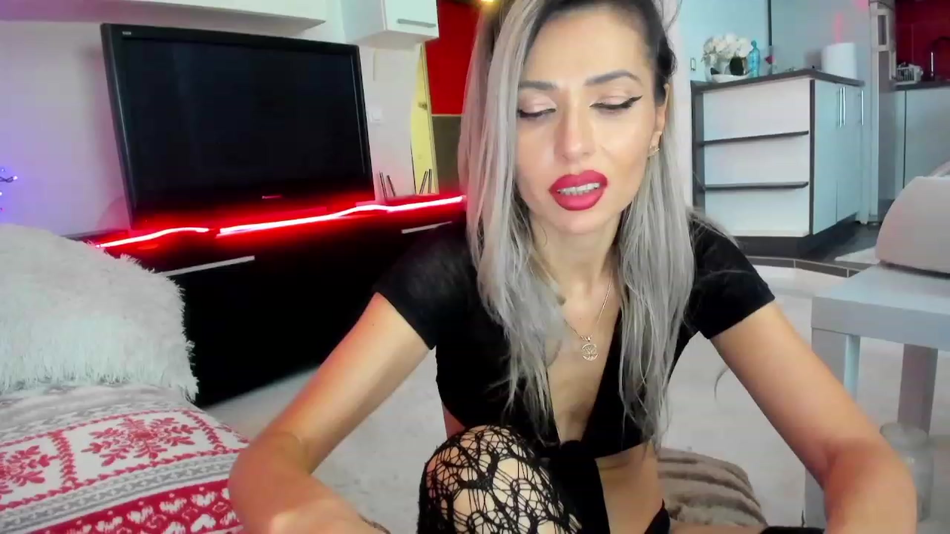 Gallery image thumbnail from KatanaTinaa's myfreecams stream on, 01/19/2024, 03:24 image 10 of 20
