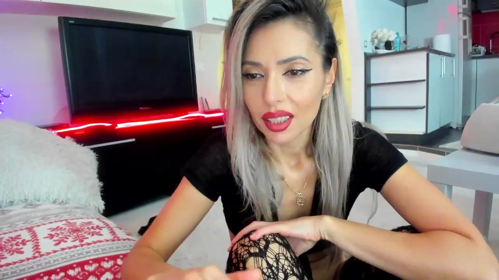 Gallery image thumbnail from KatanaTinaa's myfreecams stream on, 01/19/2024, 03:24 image 11 of 20
