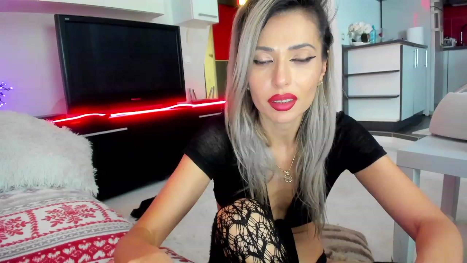 Gallery image thumbnail from KatanaTinaa's myfreecams stream on, 01/19/2024, 03:24 image 7 of 20