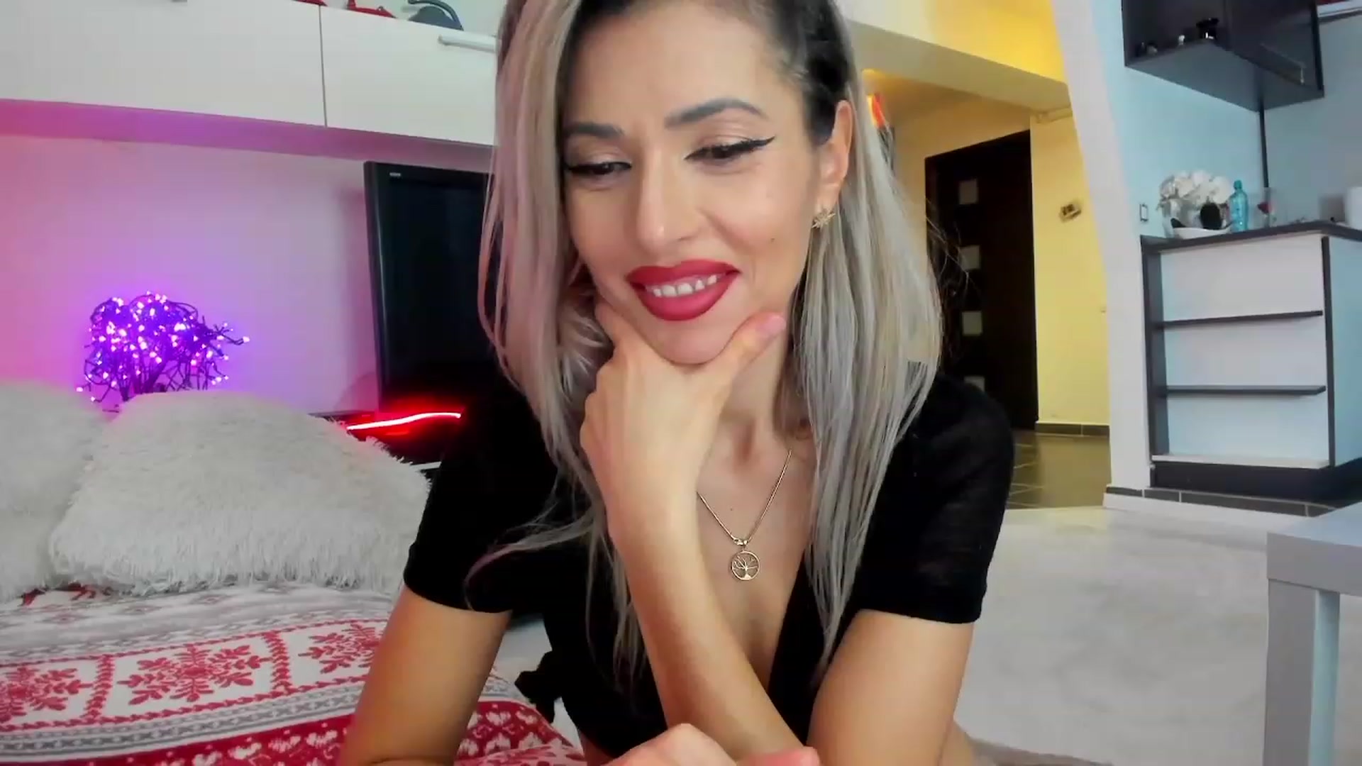 Gallery image thumbnail from KatanaTinaa's myfreecams stream on, 01/19/2024, 03:24 image 5 of 20