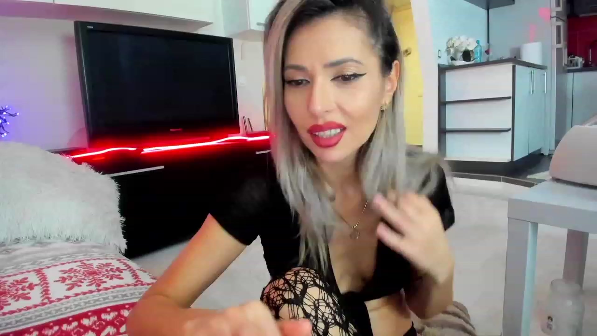 Gallery image thumbnail from KatanaTinaa's myfreecams stream on, 01/19/2024, 03:24 image 9 of 20