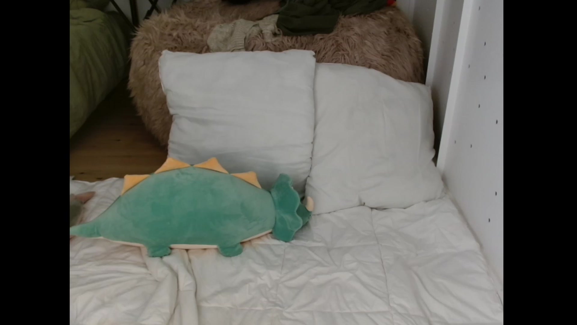 Gallery image thumbnail from Katara_'s myfreecams stream on, 02/15/2023, 16:58 image 15 of 20