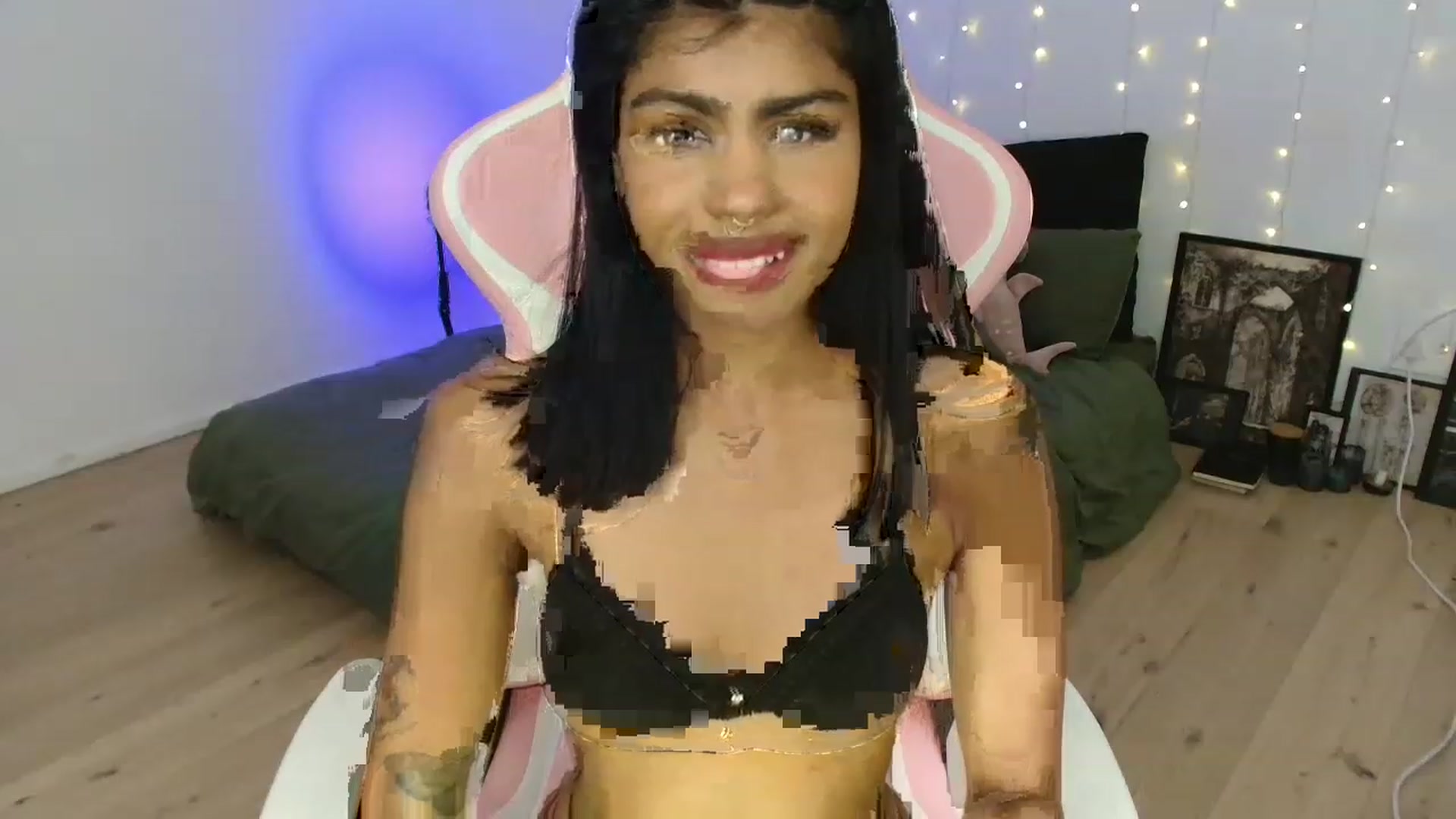 Gallery image thumbnail from Katara_'s myfreecams stream on, 05/11/2023, 19:15 image 15 of 20