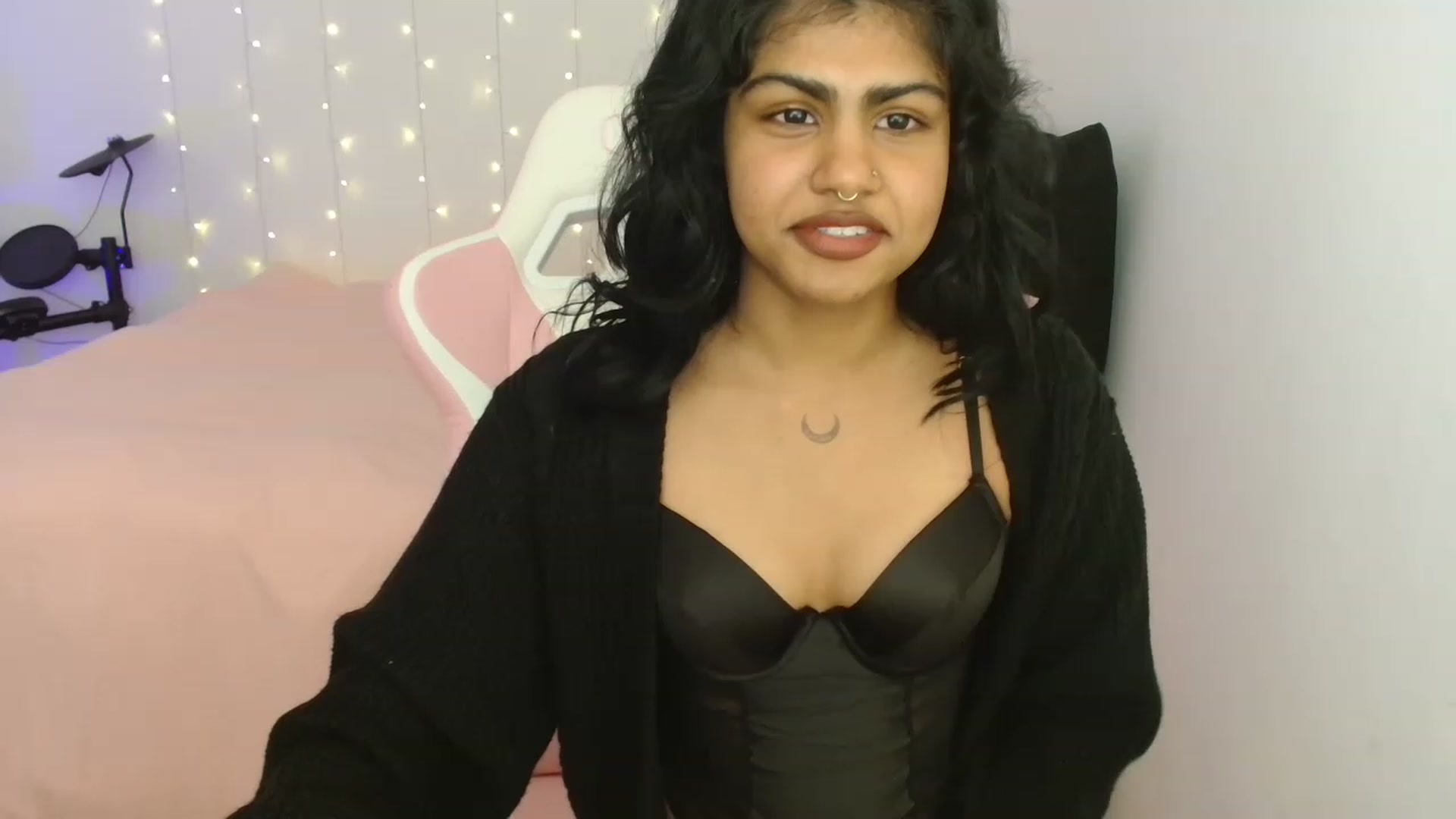 Gallery image thumbnail from Katara_'s myfreecams stream on, 07/04/2023, 17:21 image 7 of 20