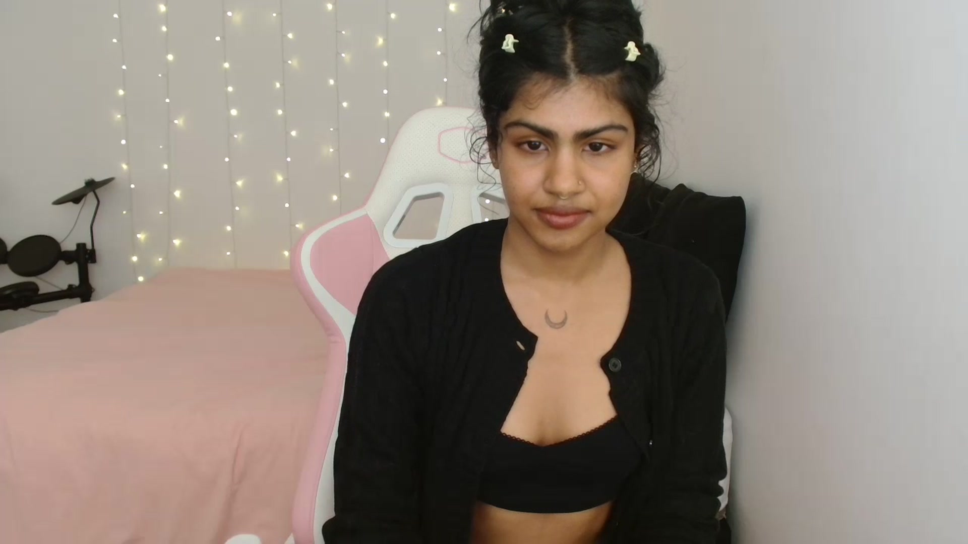 Gallery image thumbnail from Katara_'s myfreecams stream on, 07/05/2023, 17:27 image 10 of 20