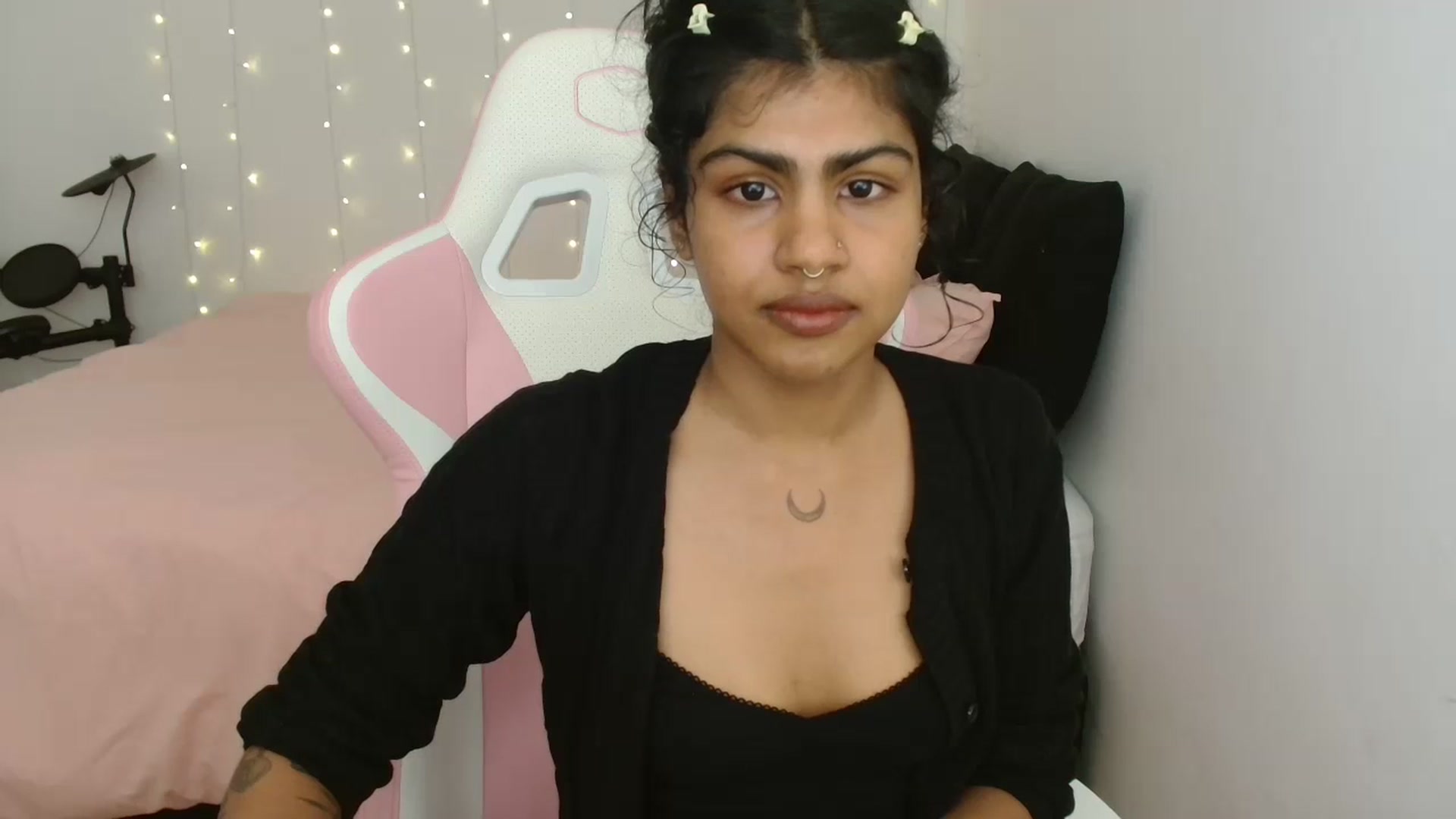 Gallery image thumbnail from Katara_'s myfreecams stream on, 07/05/2023, 17:27 image 3 of 20