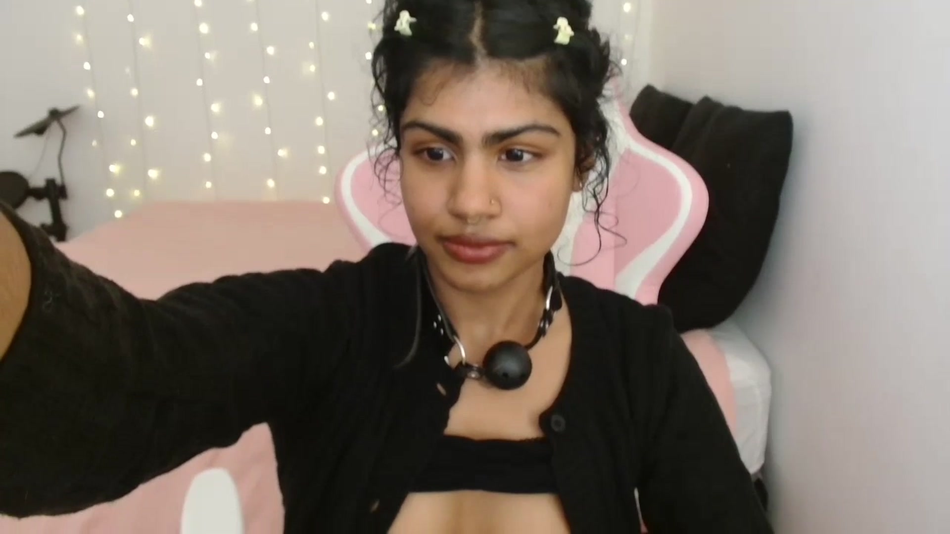 Gallery image thumbnail from Katara_'s myfreecams stream on, 07/05/2023, 17:42 image 2 of 20