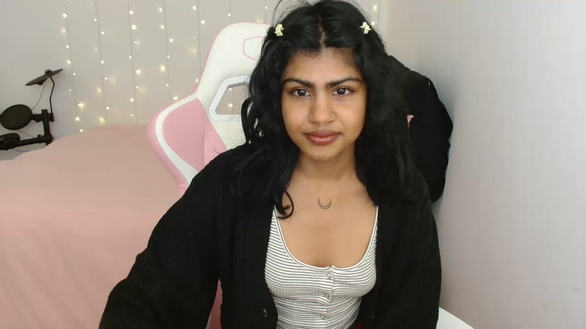 Gallery image thumbnail from Katara_'s myfreecams stream on, 07/12/2023, 06:18 image 2 of 20
