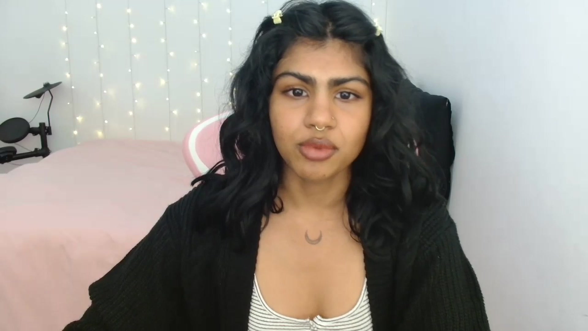 Gallery image thumbnail from Katara_'s myfreecams stream on, 07/12/2023, 10:52 image 2 of 20