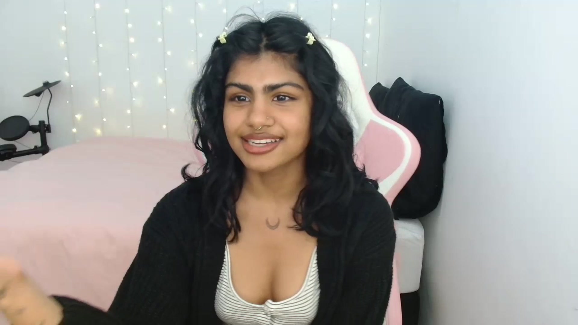 Gallery image thumbnail from Katara_'s myfreecams stream on, 07/12/2023, 10:52 image 12 of 20