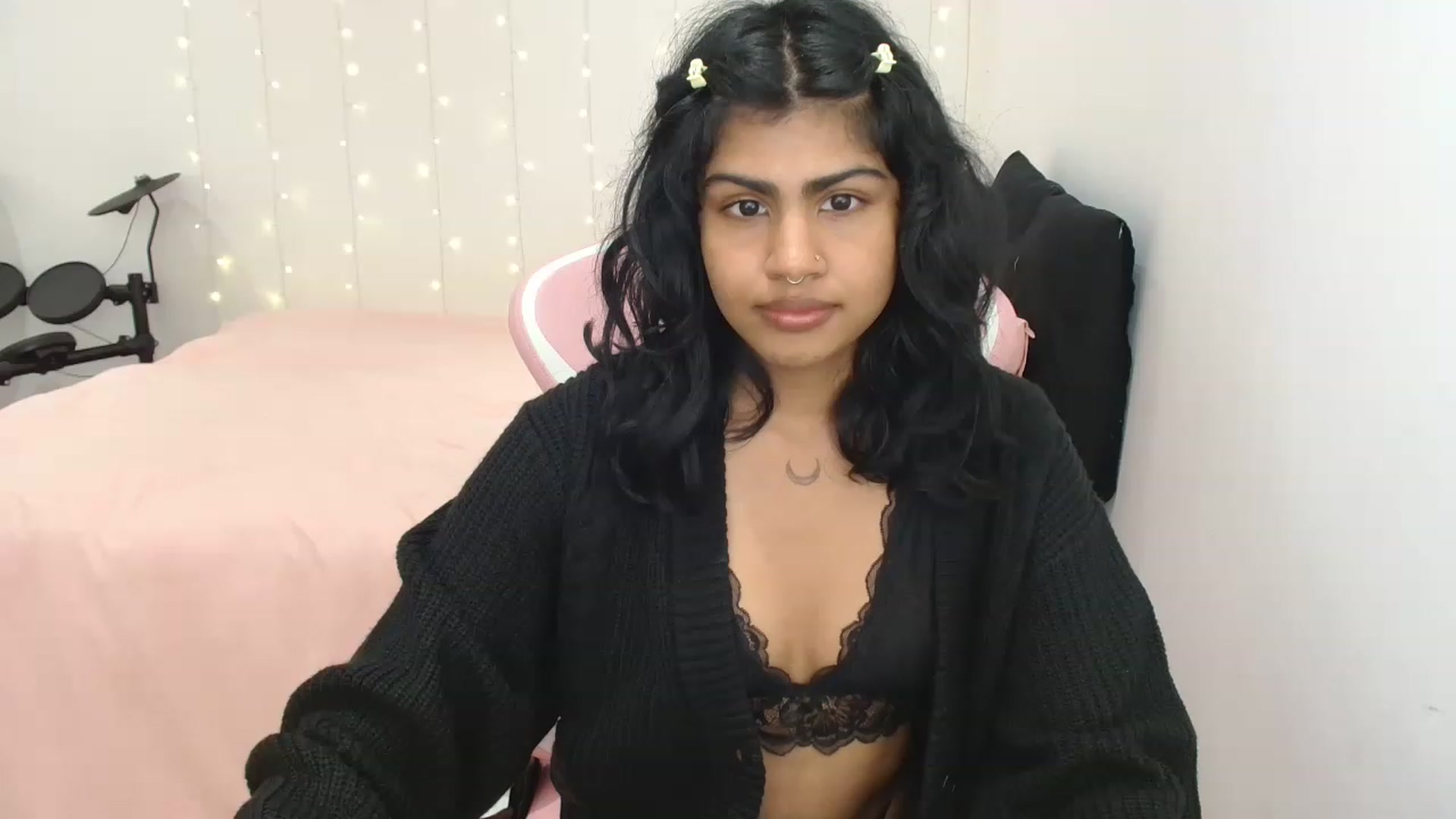 Gallery image thumbnail from Katara_'s myfreecams stream on, 07/13/2023, 16:00 image 14 of 20