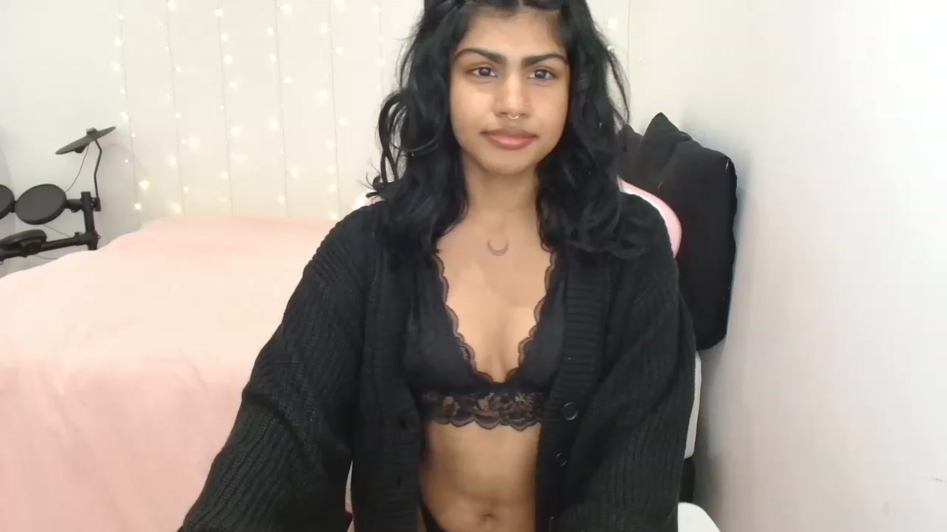 Gallery image thumbnail from Katara_'s myfreecams stream on, 07/13/2023, 16:00 image 6 of 20