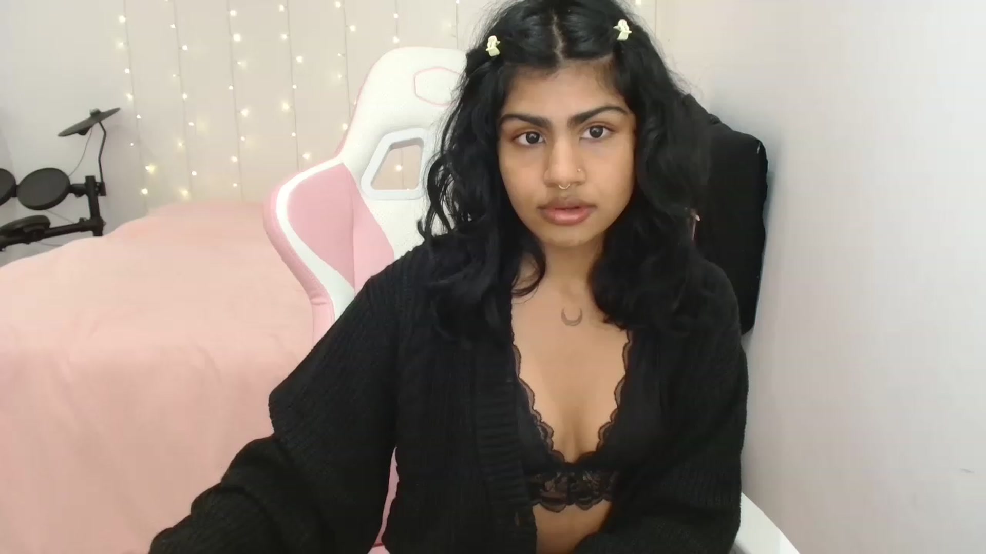 Gallery image thumbnail from Katara_'s myfreecams stream on, 07/13/2023, 16:00 image 13 of 20