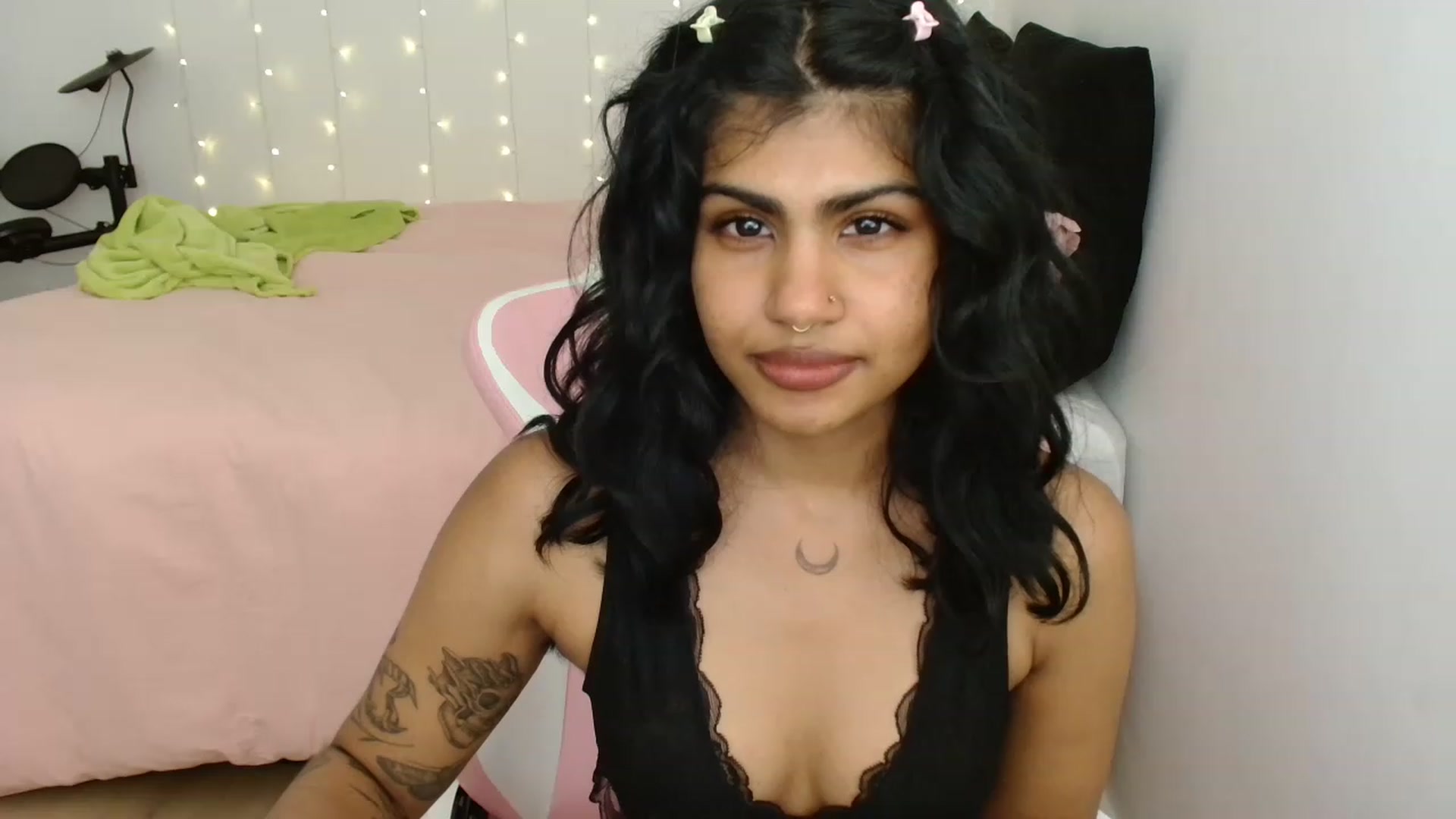 Gallery image thumbnail from Katara_'s myfreecams stream on, 08/03/2023, 21:18 image 10 of 20