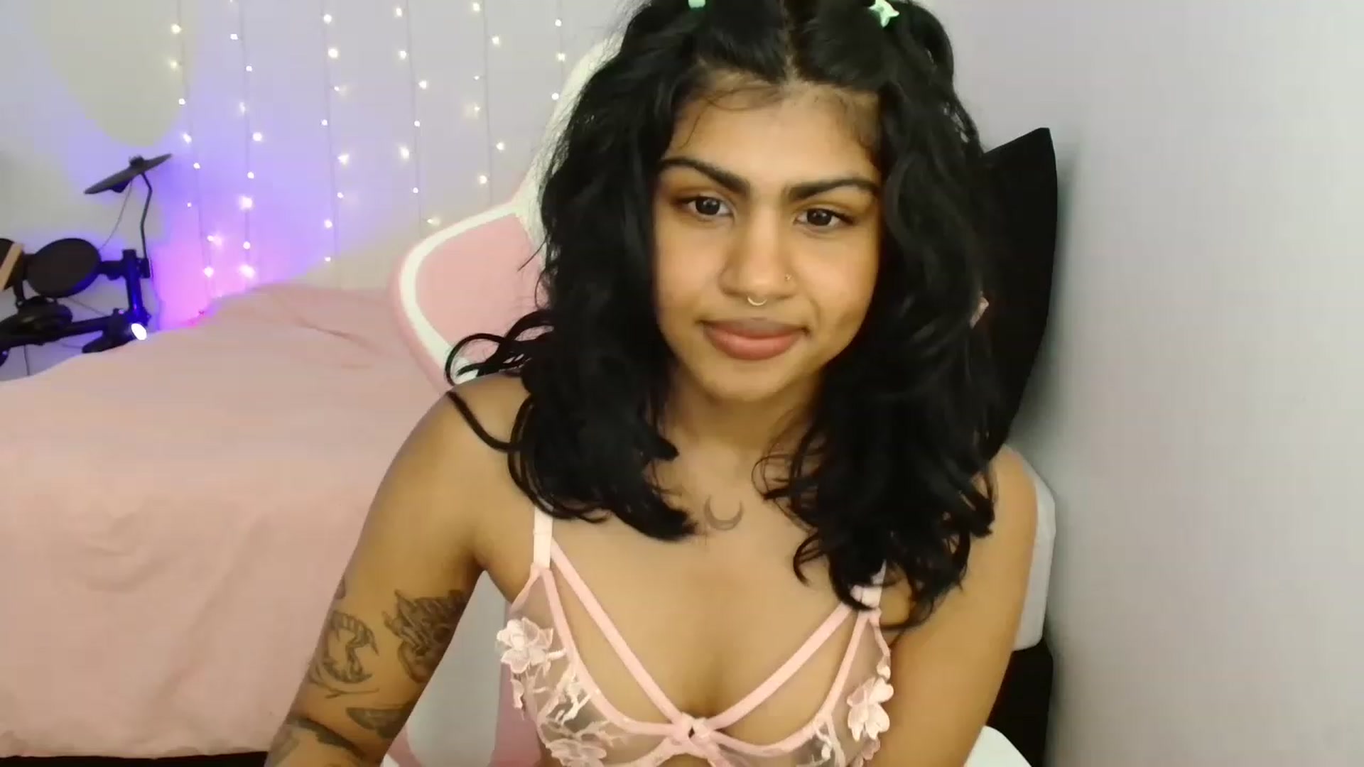 Gallery image thumbnail from Katara_'s myfreecams stream on, 08/08/2023, 15:09 image 19 of 20