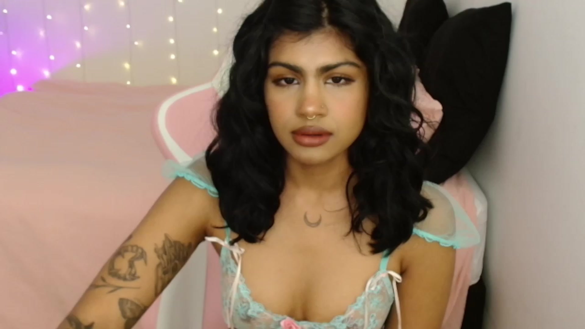 Gallery image thumbnail from Katara_'s myfreecams stream on, 08/16/2023, 15:45 image 15 of 20