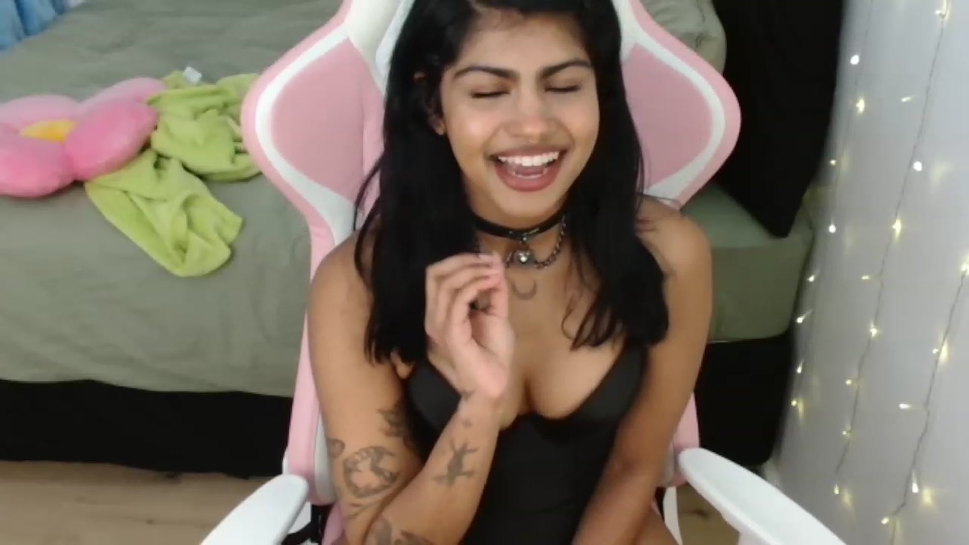 Gallery image thumbnail from Katara_'s myfreecams stream on, 09/04/2023, 14:46 image 14 of 20