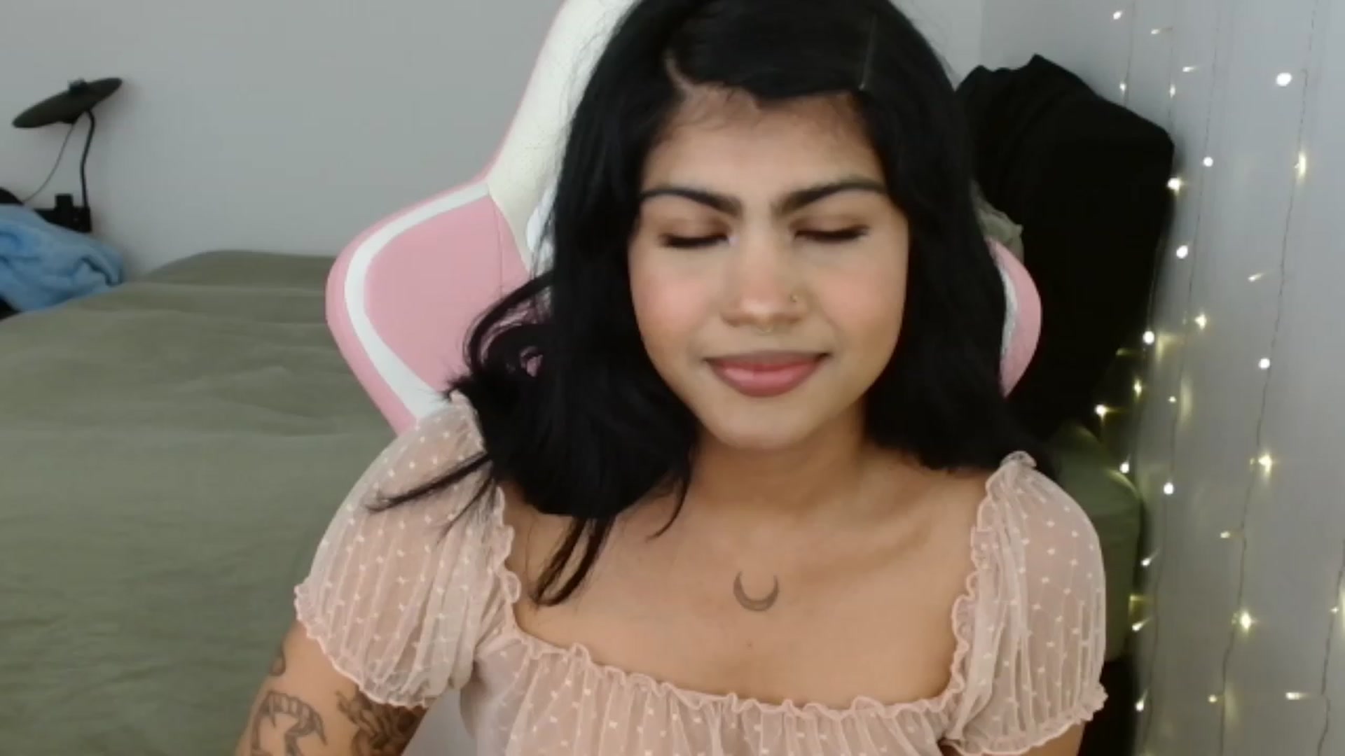 Gallery image thumbnail from Katara_'s myfreecams stream on, 09/07/2023, 21:44 image 6 of 20