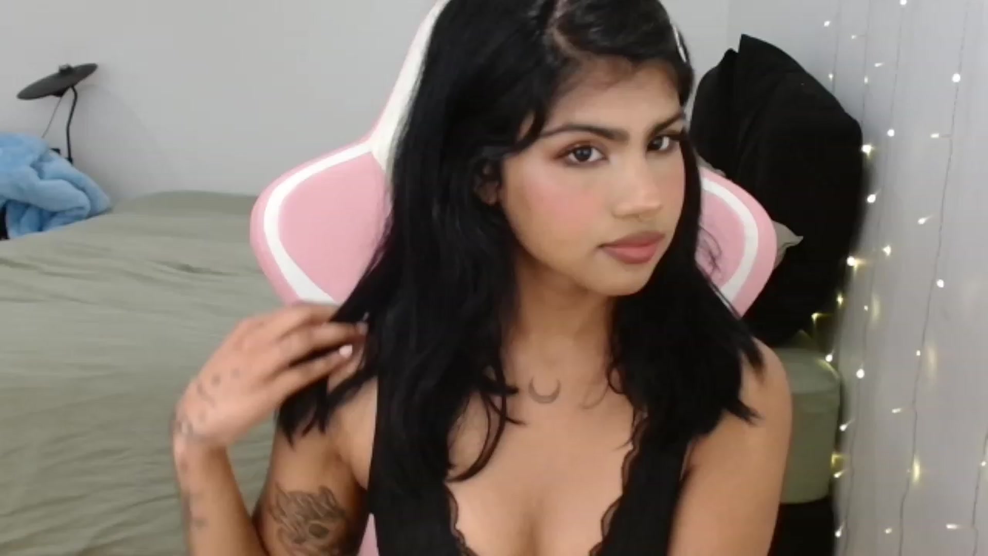 Gallery image thumbnail from Katara_'s myfreecams stream on, 09/09/2023, 21:28 image 13 of 20