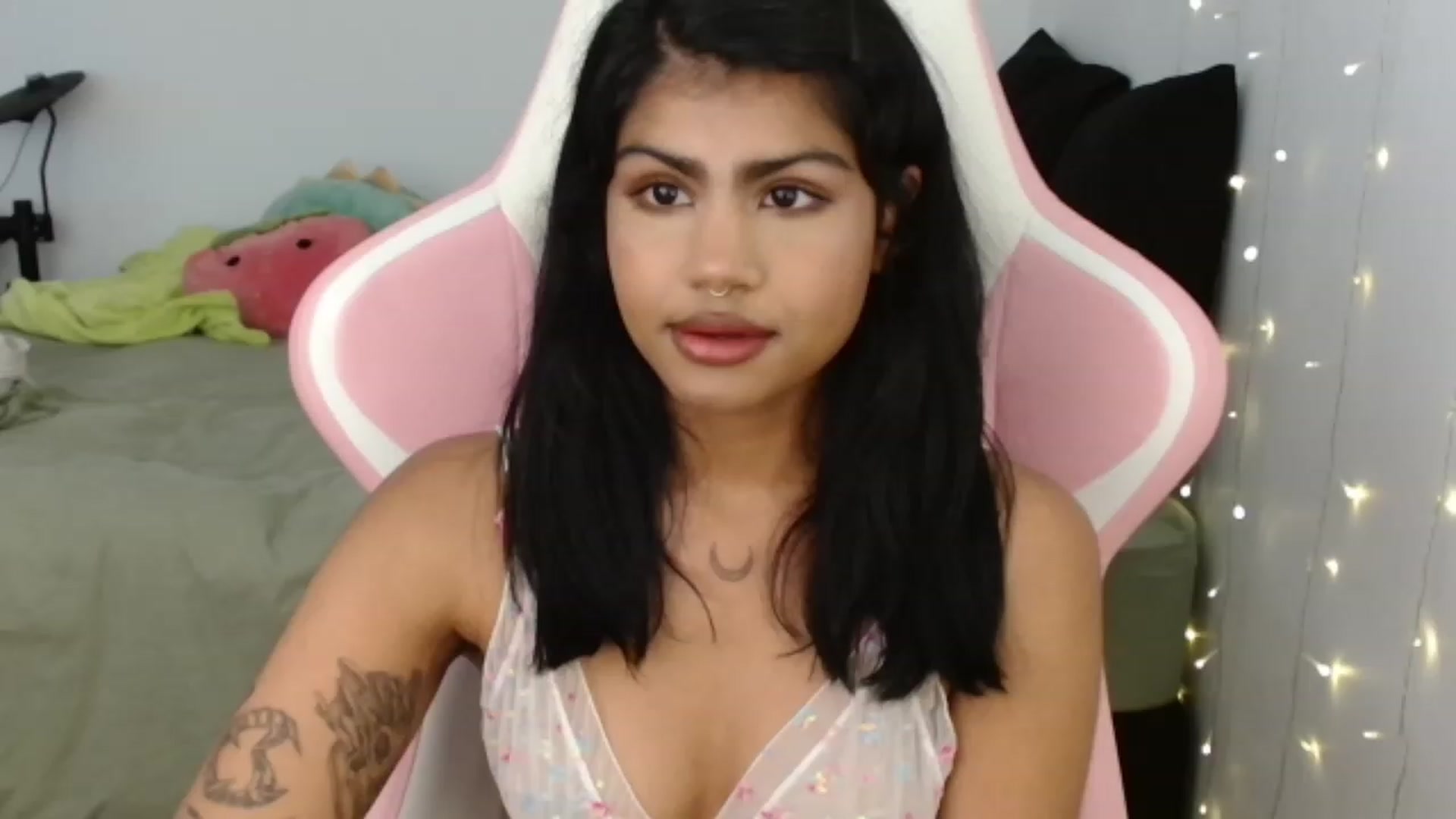 Gallery image thumbnail from Katara_'s myfreecams stream on, 09/22/2023, 16:21 image 5 of 20