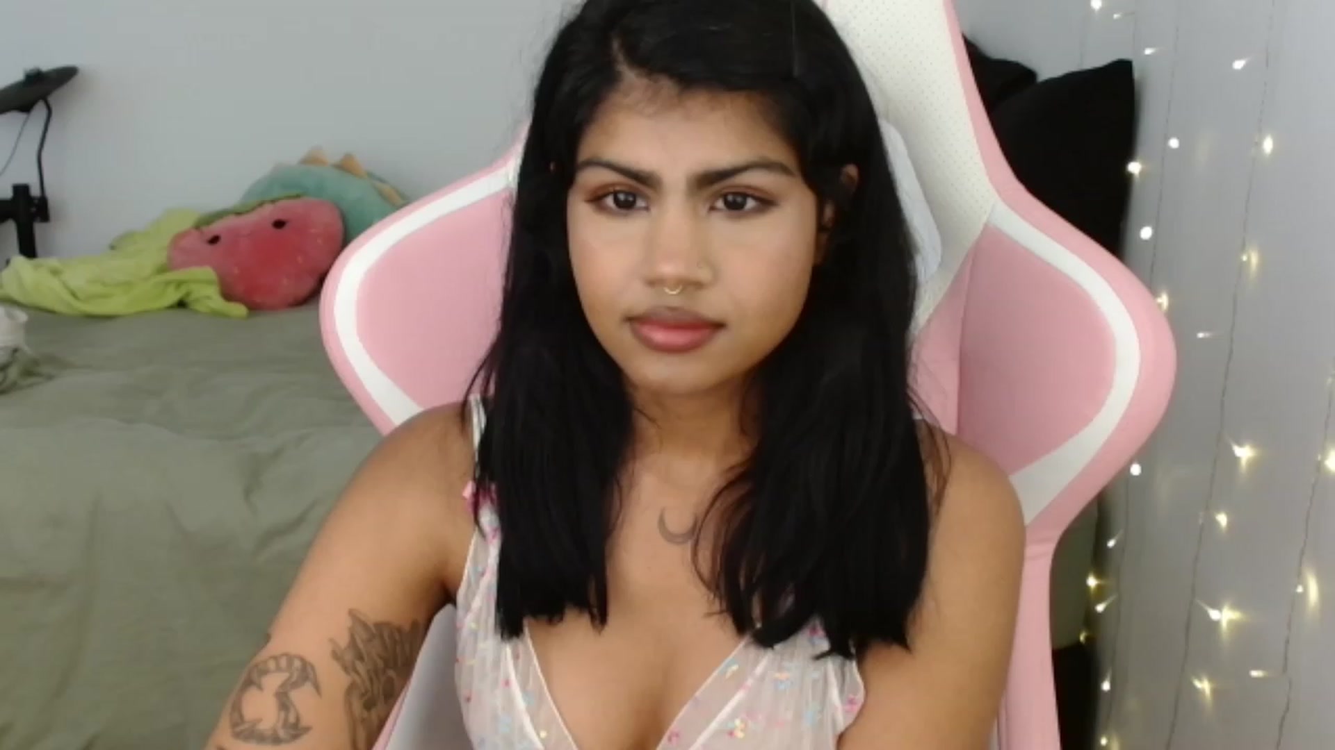 Gallery image thumbnail from Katara_'s myfreecams stream on, 09/22/2023, 16:21 image 7 of 20