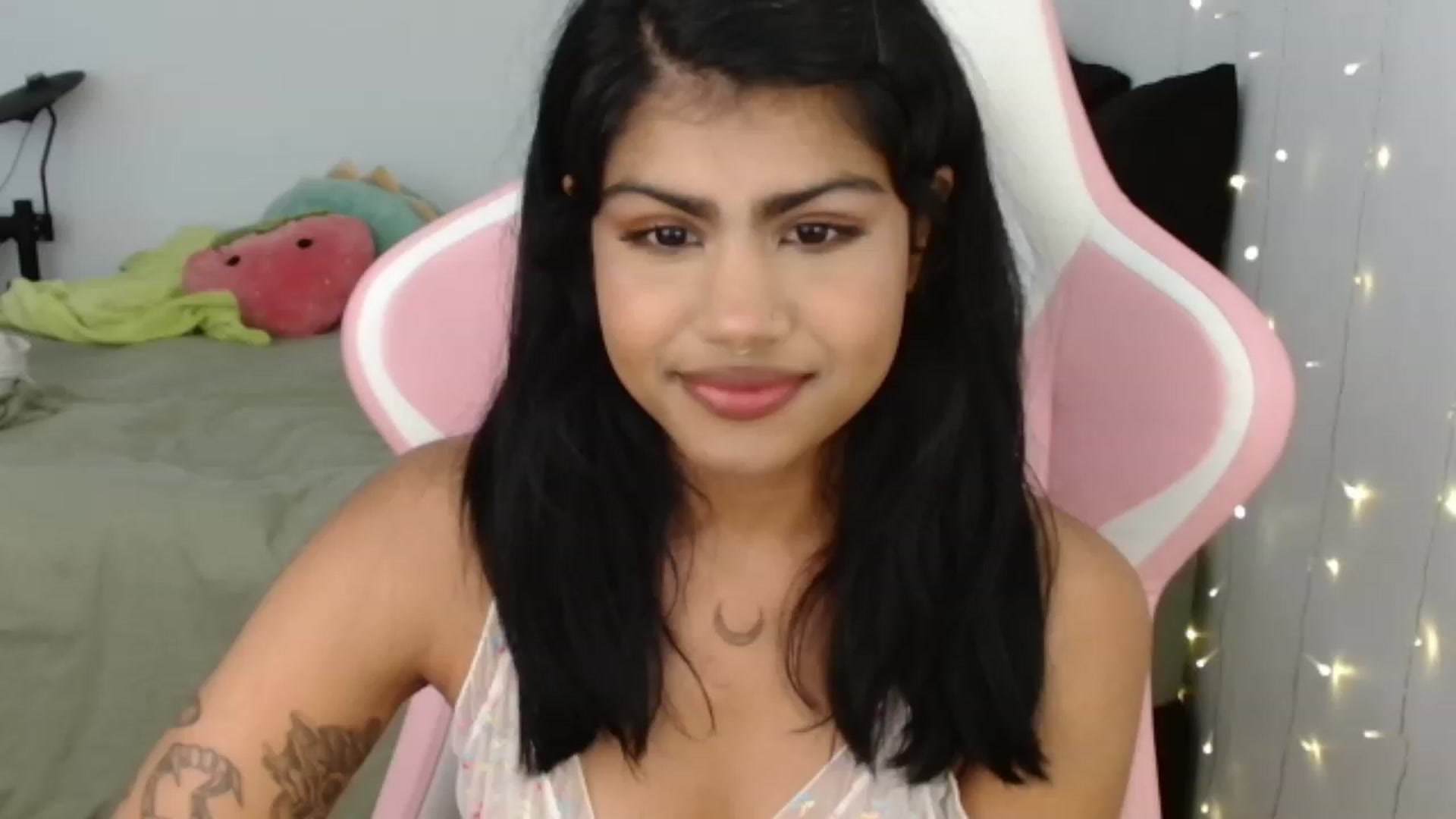 Gallery image thumbnail from Katara_'s myfreecams stream on, 09/22/2023, 16:21 image 3 of 20